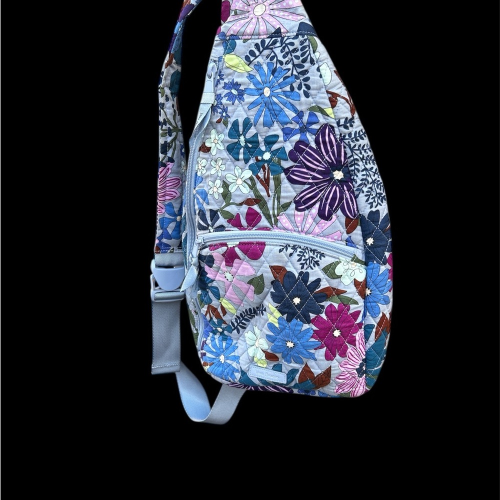 Preowned Vera Bradley Floral Sling backpack in multicolor